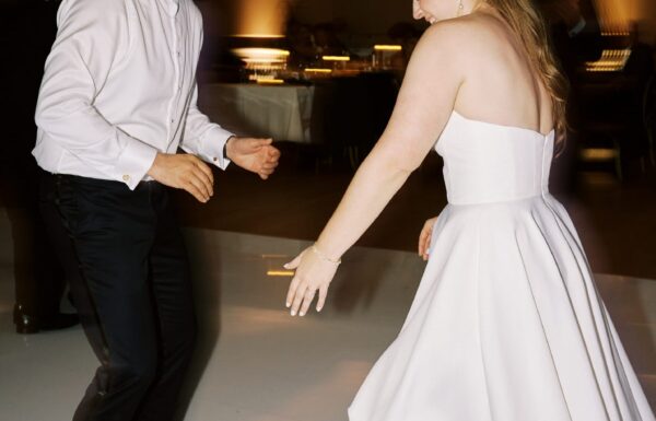 A ‘Refined Rustic’ Aesthetic Created An Elegant Autumn Big Day