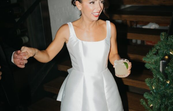 A City-Chic Winter Wedding Complete With a Vintage NYC Cab