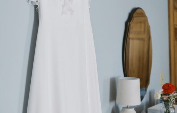 A Micro-Wedding at the Groom’s Parents’ Home Full of Joy and Love