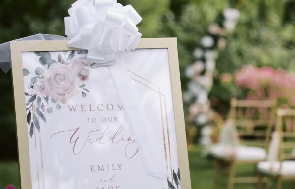 A Micro-Wedding at the Groom’s Parents’ Home Full of Joy and Love