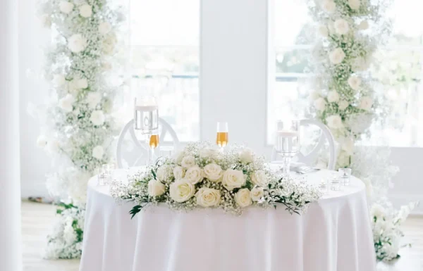 Modern Chic Vibes For This Wedding With NYC as The Backdrop