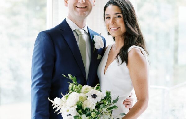 A Lakeside Wedding With a Simple and Serene Vibe