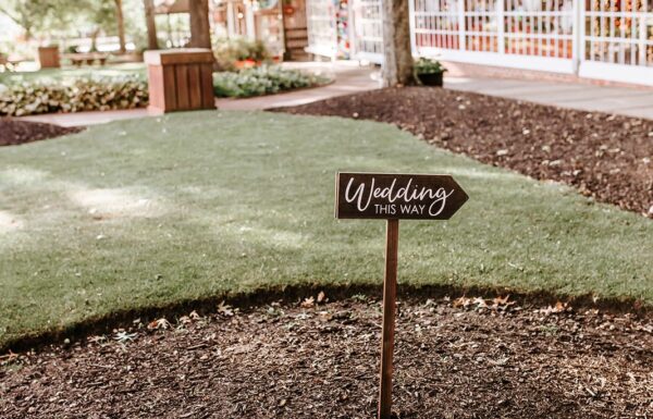 Vintage Vibes at This Smithville Inn Wedding