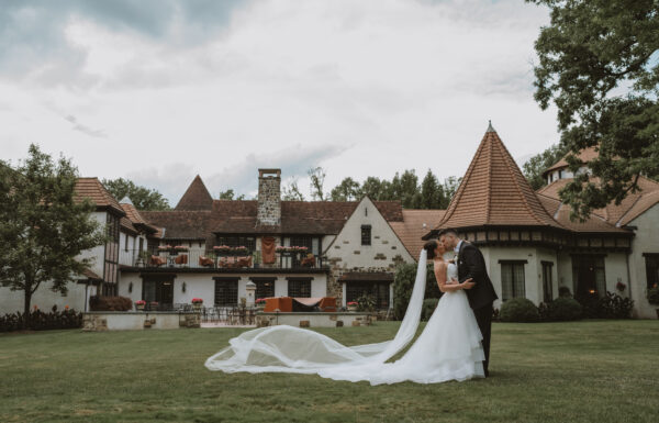 This Couple Got Married at The Same Venue Where They First Met