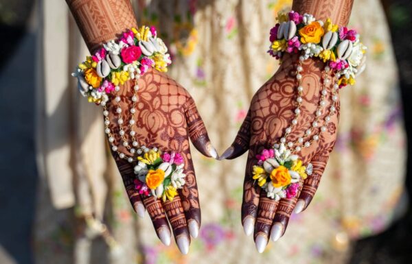 A Lavish Hindu Wedding with Vibrant Florals & Acrobatic Performers