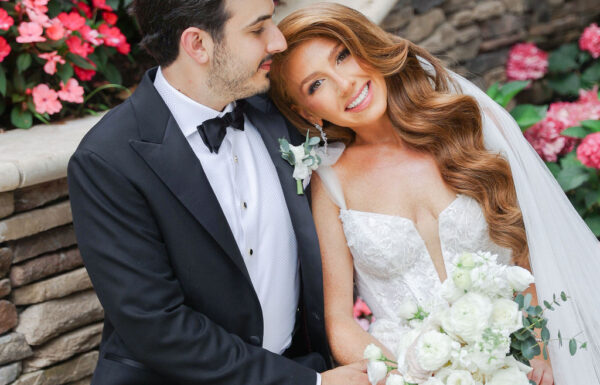 A Timeless Summer Wedding With Neutral Florals & Dancing Robots