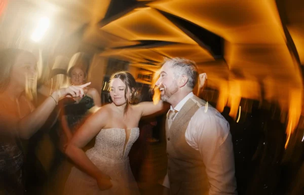 This Jet-Setting Couple Embraced a Love of Travel at Their Wedding