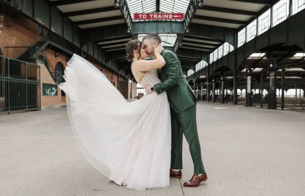 This Jet-Setting Couple Embraced a Love of Travel at Their Wedding