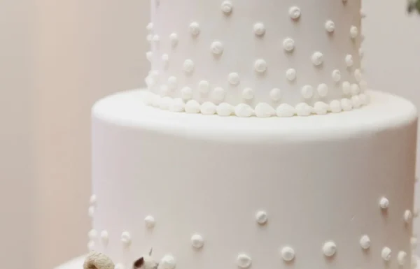 This Jet-Setting Couple Embraced a Love of Travel at Their Wedding