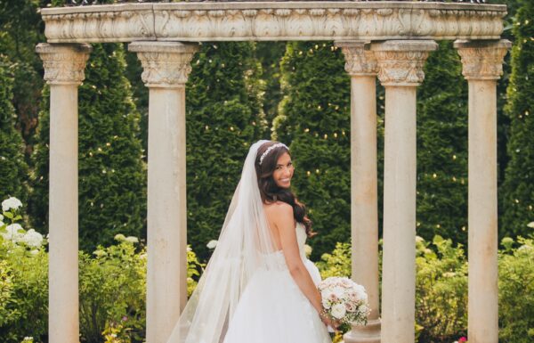 A Classic, Romantic Wedding Focused on Family and Faith
