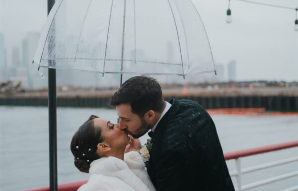 A City-Chic Winter Wedding Complete With a Vintage NYC Cab
