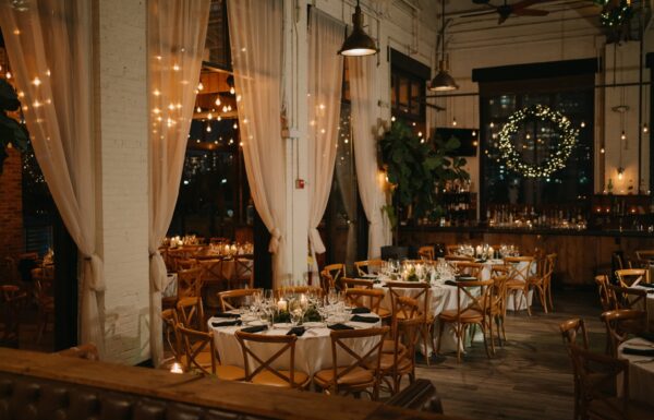 A City-Chic Winter Wedding Complete With a Vintage NYC Cab