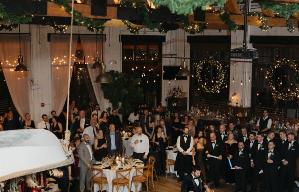 A City-Chic Winter Wedding Complete With a Vintage NYC Cab
