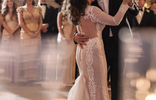 “Hints of Gold in Everything” at This Natirar Wedding