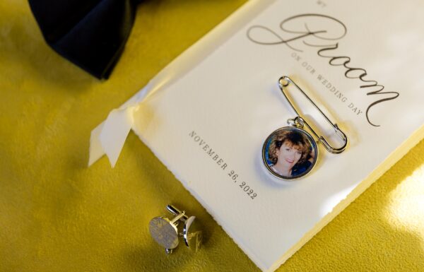 “Hints of Gold in Everything” at This Natirar Wedding