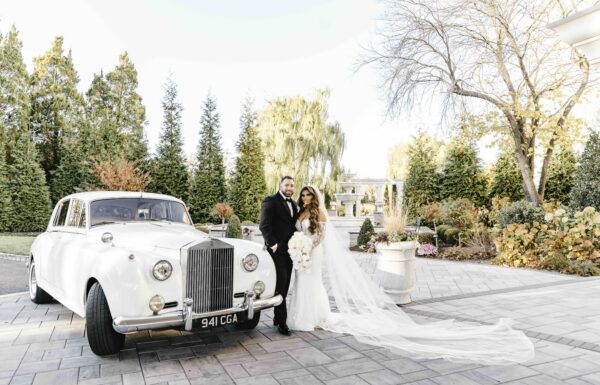 Modern Glamour Plus a Martini Bar on This Big Day