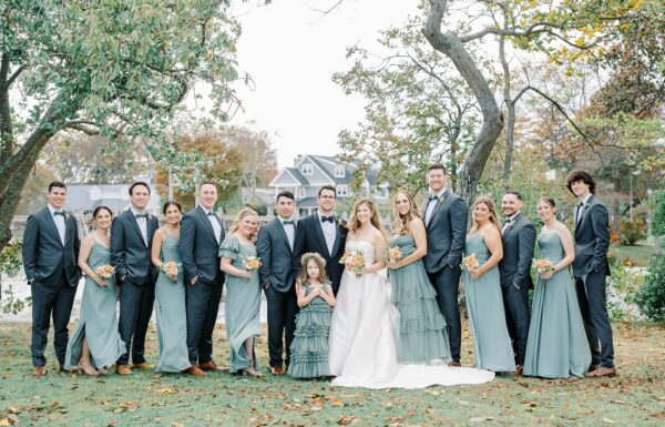 Soft Hues and Beautiful Florals at This Shore Wedding in the Fall