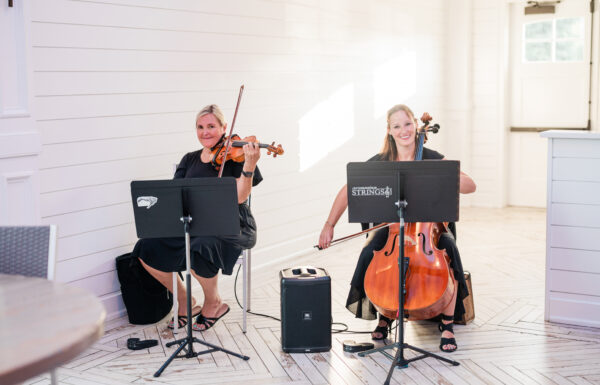 A Chic, Romantic Late-Summer Wedding at the Shore