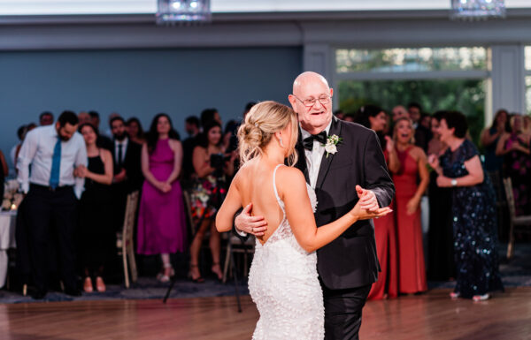 A Chic, Romantic Late-Summer Wedding at the Shore