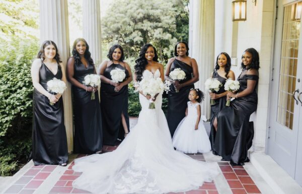 A Timeless Black and White Palette Plus Entertainers on Stilts at This Wedding