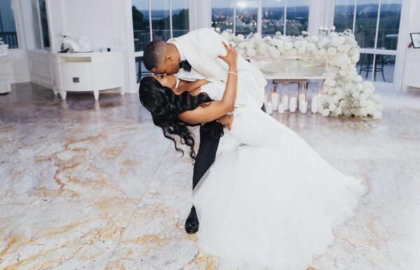 A Timeless Black and White Palette Plus Entertainers on Stilts at This Wedding
