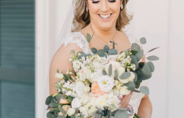 A Modern Meets Rustic Wedding at a Charming Inn