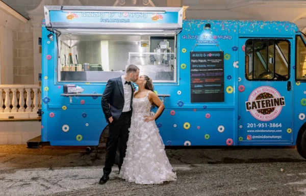 A Garden Vibes Wedding With Sherbet-Colored Florals