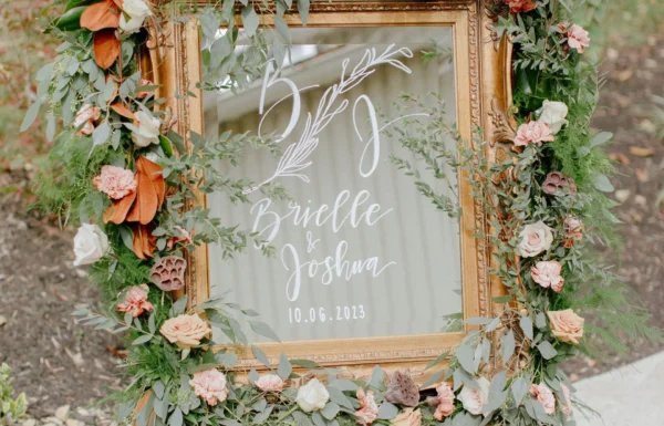 A Food Truck Frenzy and Boho Vibe For This Fall Vineyard Wedding