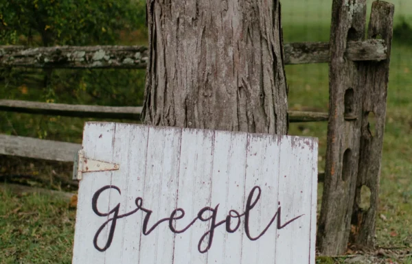 A Food Truck Frenzy and Boho Vibe For This Fall Vineyard Wedding