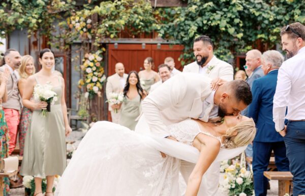 The Venue For This Wedding Offered an Elevated Barn Meets Coastal Aesthetic