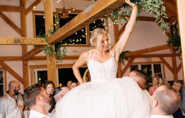 The Venue For This Wedding Offered an Elevated Barn Meets Coastal Aesthetic