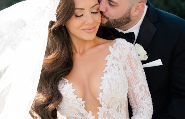 A Black-Tie Wedding With a Black, White & Gold Palette