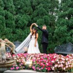 Vintage Meet Modern at This Wedding With Lamp Shade Performers