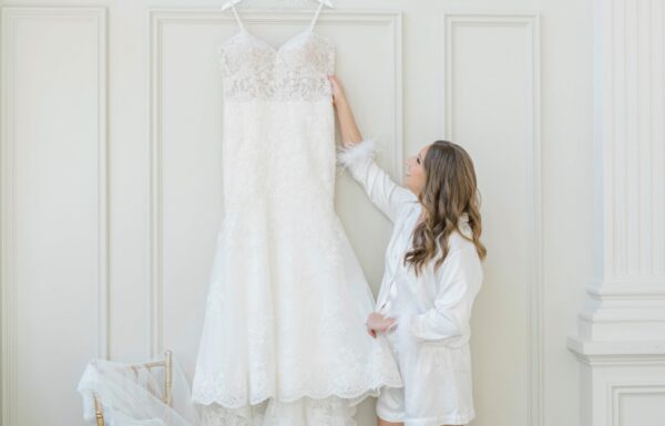 A Dreamy Winter Wedding at the Estate at Florentine Gardens