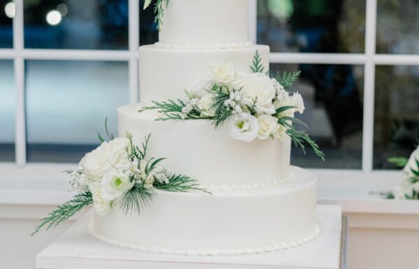 A Dreamy Winter Wedding at the Estate at Florentine Gardens