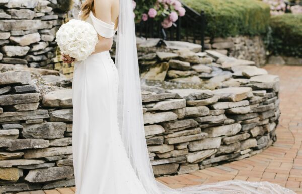 Crisp Linens, Lush Florals and Candlelit Tables at This Elegant Park Savoy Wedding