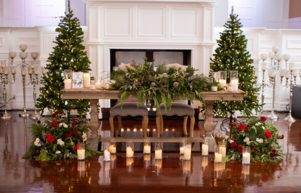 A Christmas-Inspired Wedding “Straight Out of a Hallmark Movie”
