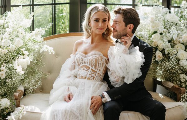 A Romantic Natirar Wedding With Overflowing White Roses