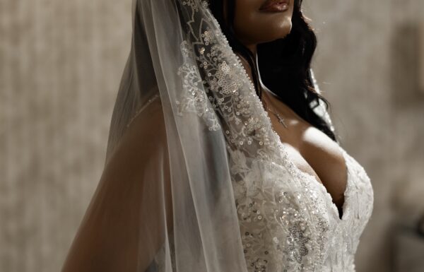 Touches of Blue Made This Glam Wedding Special