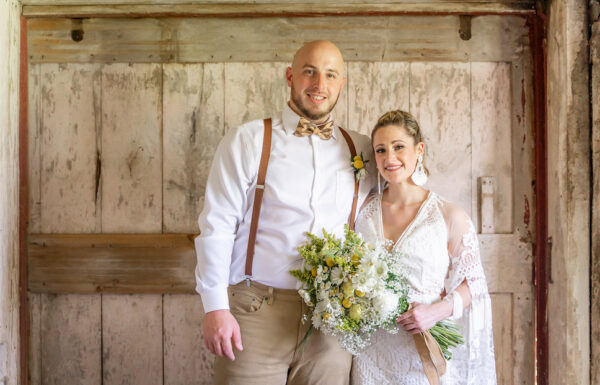 Food Trucks, Local Craft Beer And Barnyard Animals at This Farm Wedding