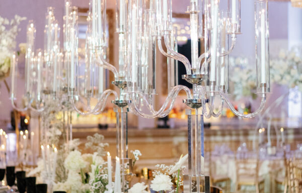 A Standout Sweetheart Table at This Black-And-White Wedding