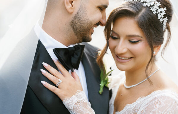 A Standout Sweetheart Table at This Black-And-White Wedding