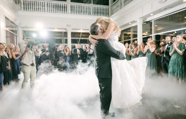High School Sweethearts Tie the Knot in a Minimalist Coastal-Chic Wedding