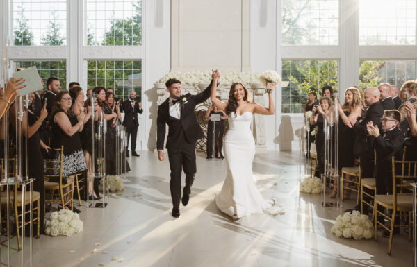 A Concert Stage Proposal, All-White Florals, and Breakfast Sandwiches on the Dance Floor at the Estate at Florentine Gardens
