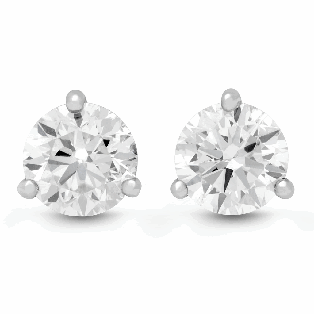 Roman Jewelers in Bridgewater, New Jersey has many options for wedding day jewelry.