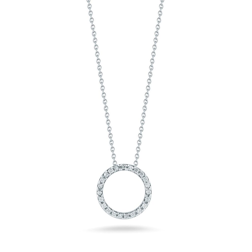 Roman Jewelers in Bridgewater, New Jersey has many options for wedding day jewelry.