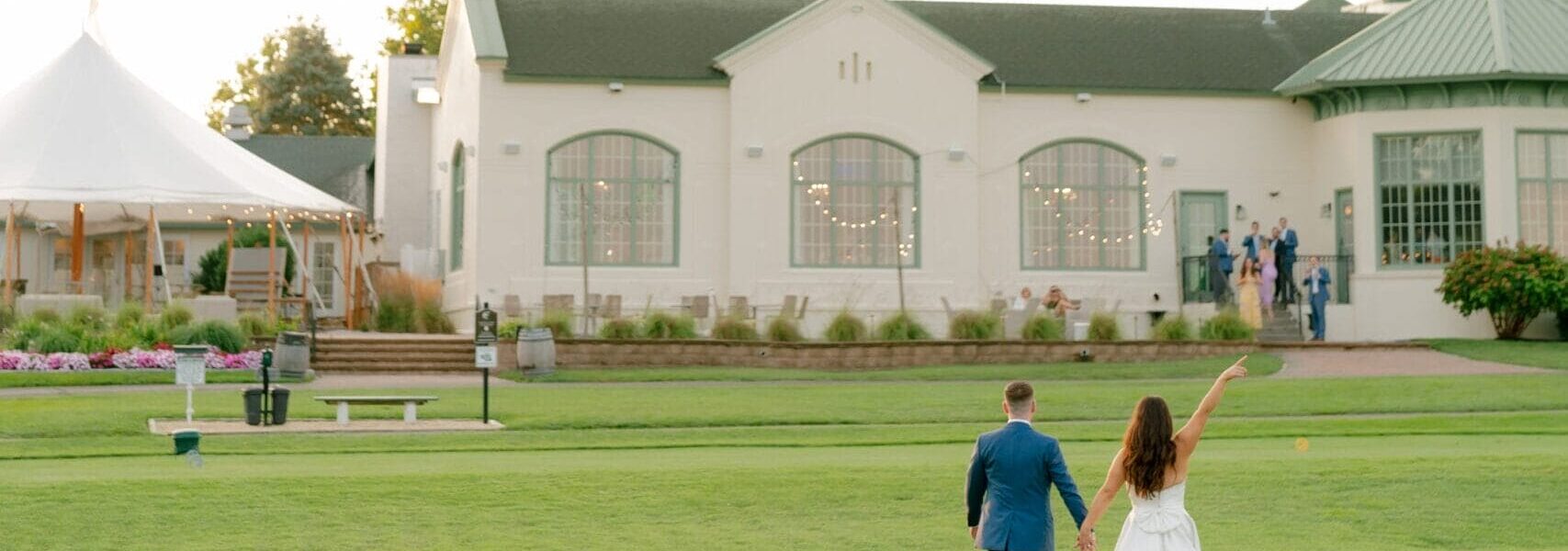 This Wedding Photographer’s Big Day Had a Coastal-Chic Vibe