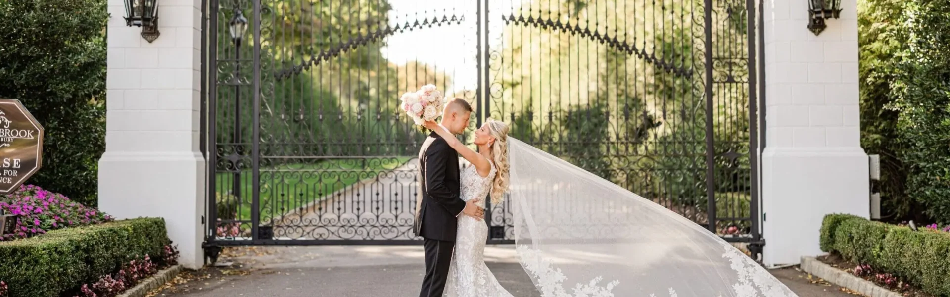 A Glamorous Big Day at This Couple’s “Dream Venue”