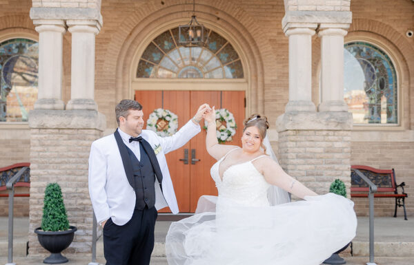 Waterfront Views Set the Scene for This Clarks Landing Yacht Club Wedding