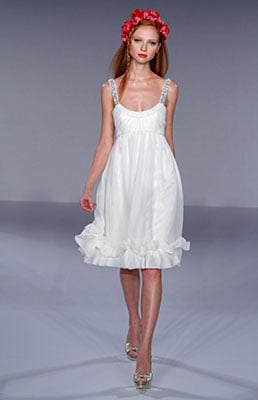 Classic And Nontraditional Style For Your Beach Wedding Gown